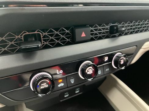 Certified 2025 Honda Accord LX image 18