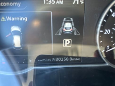 Used 2020 Nissan Kicks SV image 14