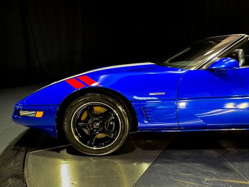 Used 1996 Chevrolet Corvette Convertible RWD image 13