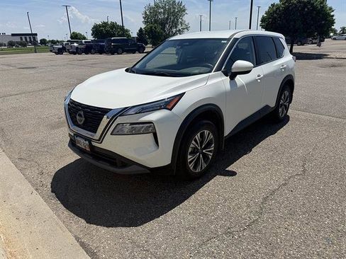 Used 2023 Nissan Rogue SV AWD/4WD image 2