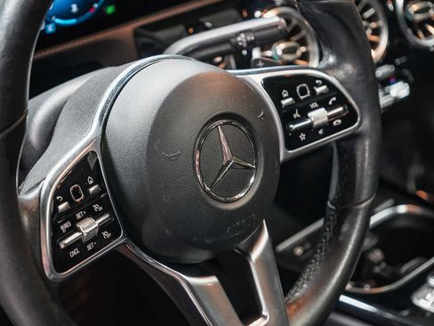 Used 2020 Mercedes-Benz CLA 250 image 24