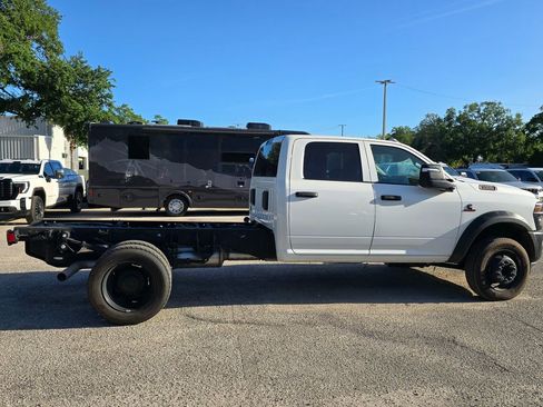 New 2025 RAM 5500 Tradesman AWD/4WD image 8