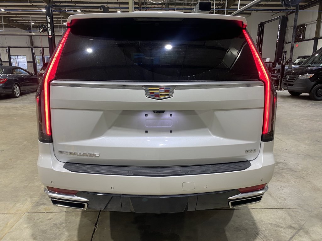 Used 2023 Cadillac Escalade ESV Premium Luxury AWD/4WD image 17