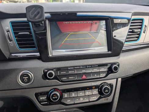 Used 2019 Kia Niro EX Premium w/ Cold Weather Package 1.0 image 13