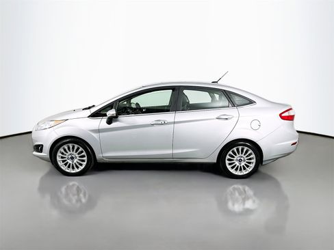 Used 2015 Ford Fiesta Titanium image 4