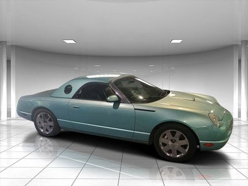 Used 2002 Ford Thunderbird Deluxe image 3