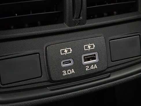 Used 2026 Subaru Forester Premium AWD/4WD image 11