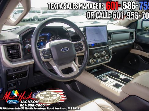 Certified 2023 Ford Expedition XLT image 5