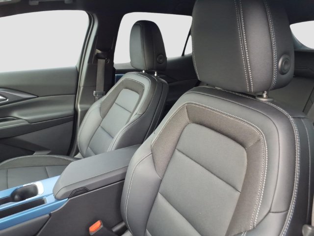 Used 2024 Chevrolet Equinox EV LT FWD image 9