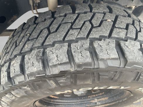 Used 2017 Jeep Wrangler Unlimited Rubicon w/ Connectivity Group image 29