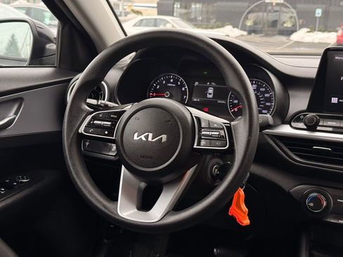 Used 2023 Kia Forte LXS image 19