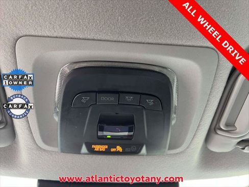 Used 2024 Toyota Corolla Cross XLE AWD/4WD image 31