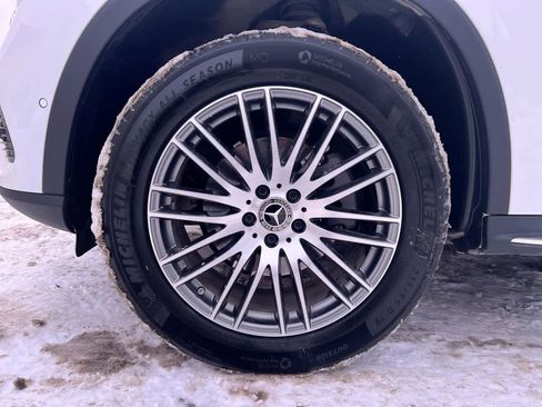 Used 2024 Mercedes-Benz GLC 300 4MATIC image 10