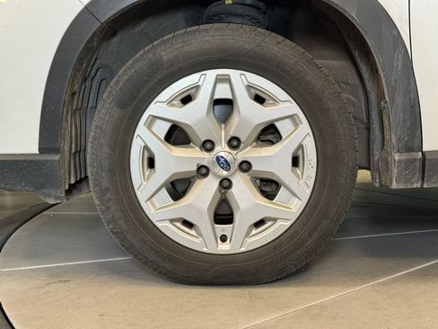 Used 2021 Subaru Forester AWD/4WD image 25