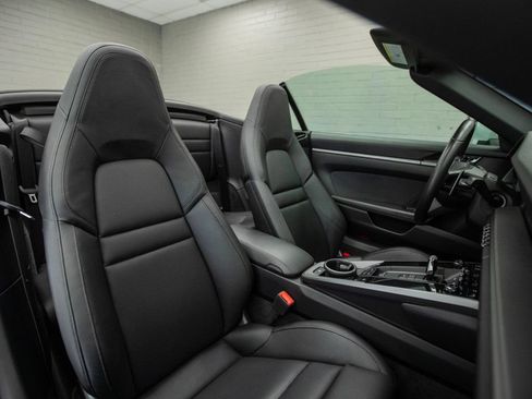 Used 2021 Porsche 911 Carrera image 22