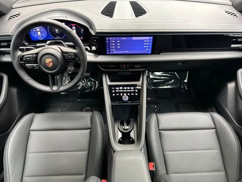 New 2026 Porsche Macan 4 Electric AWD/4WD image 6