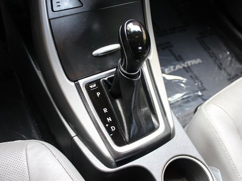 Used 2015 Hyundai Elantra Sport w/ Option Group 04 FWD image 12