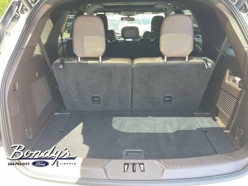 Used 2022 Ford Explorer King Ranch w/ Premium Technology Package AWD/4WD image 14