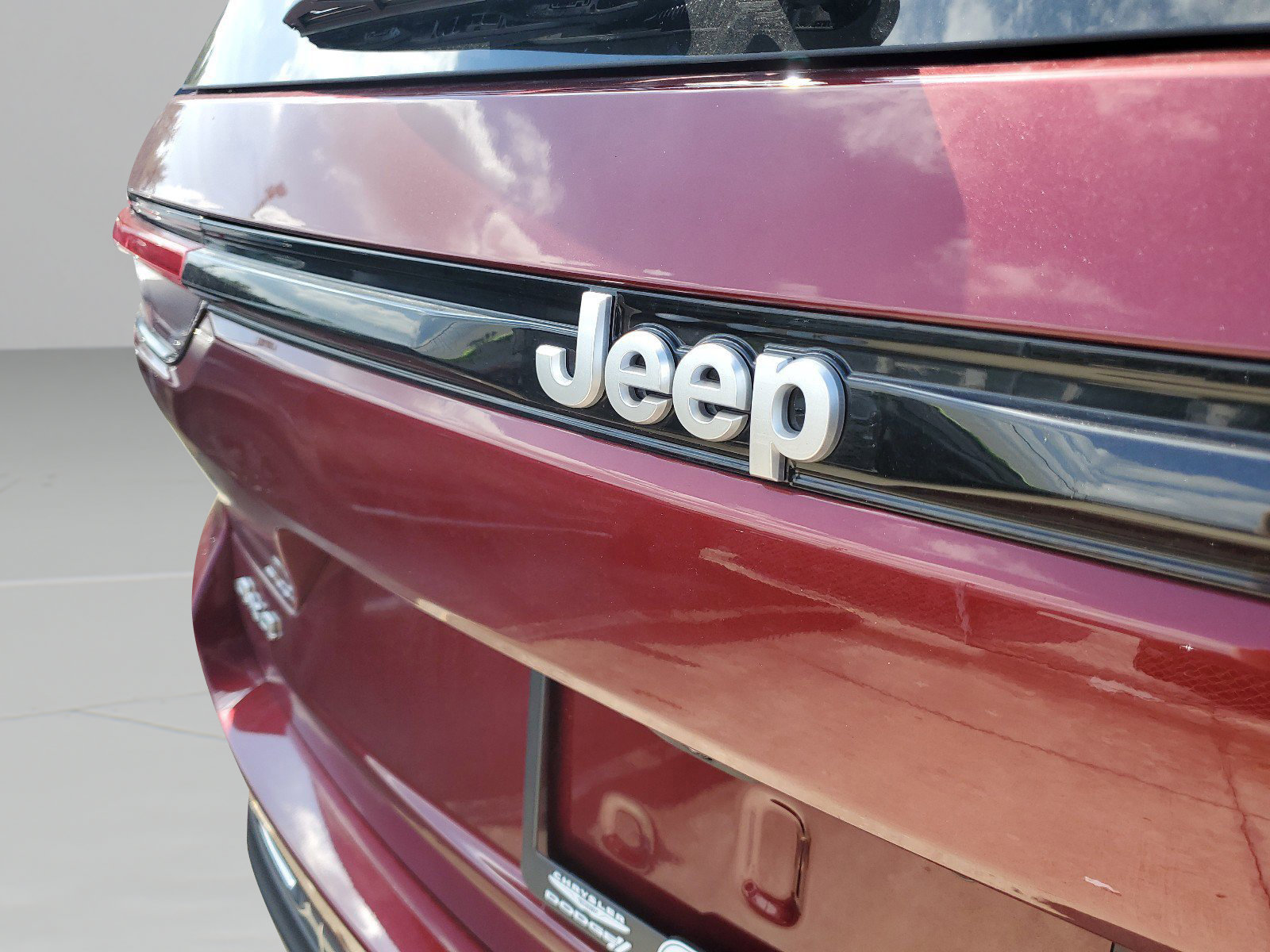 Used 2025 Jeep Grand Cherokee Laredo w/ Luxury Tech Group I AWD/4WD image 29