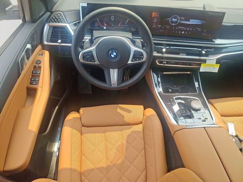 Used 2026 BMW X5 xDrive50e w/ M Sport Package AWD/4WD image 12