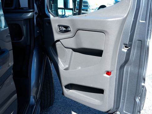 Used 2023 Ford Transit 350 XLT image 36