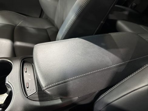 Certified 2024 Toyota Venza LE image 22