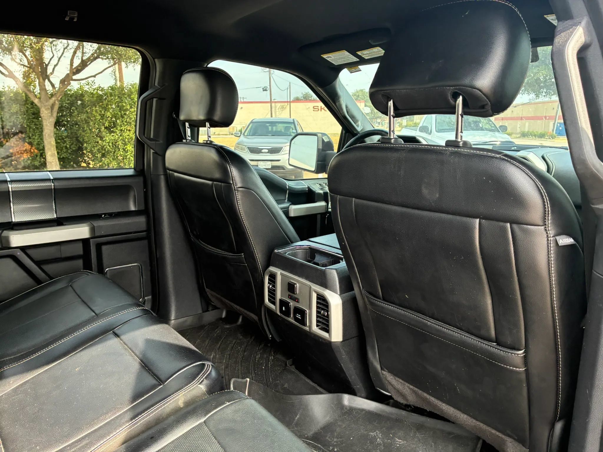 Used 2019 Ford F150 Lariat w/ Equipment Group 502A Luxury AWD/4WD image 16