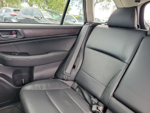 Used 2019 Subaru Outback 2.5i Limited AWD/4WD image 11