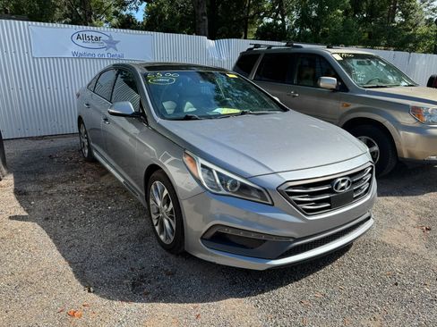 Used 2017 Hyundai Sonata Limited 2.0T w/ Cargo Package FWD image 4