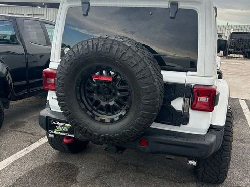 Used 2021 Jeep Wrangler Unlimited Rubicon AWD/4WD image 4
