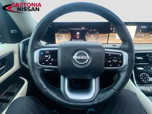 Used 2025 Nissan Armada Platinum w/ Convenience Package image 14