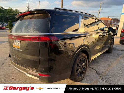 Used 2024 Kia Carnival SX Prestige FWD image 2