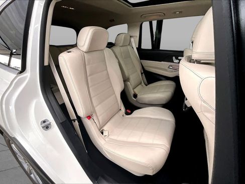 Certified 2022 Mercedes-Benz GLS 450 4MATIC image 19