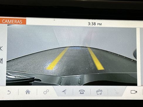 Used 2020 Land Rover Discovery HSE image 21