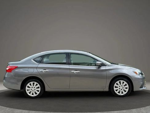 Used 2019 Nissan Sentra S FWD image 2