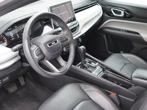 Used 2023 Jeep Compass Limited AWD/4WD image 12