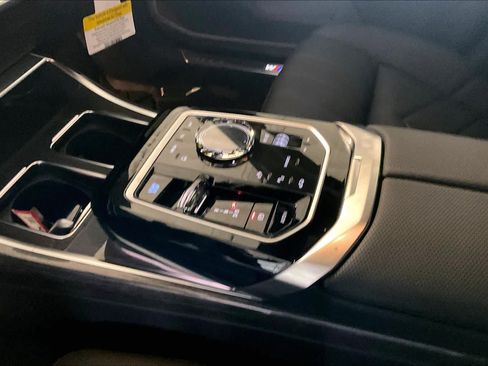 New 2026 BMW i7 xDrive60 AWD/4WD image 7