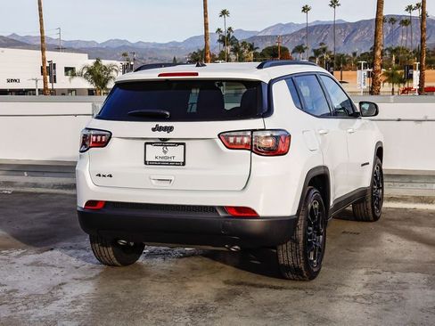 New 2026 Jeep Compass Latitude image 9