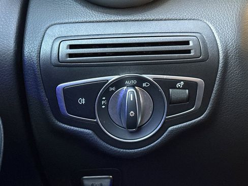 Certified 2022 Mercedes-Benz GLC 300 image 30