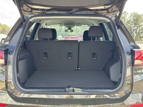 Used 2024 Chevrolet Equinox LT image 31