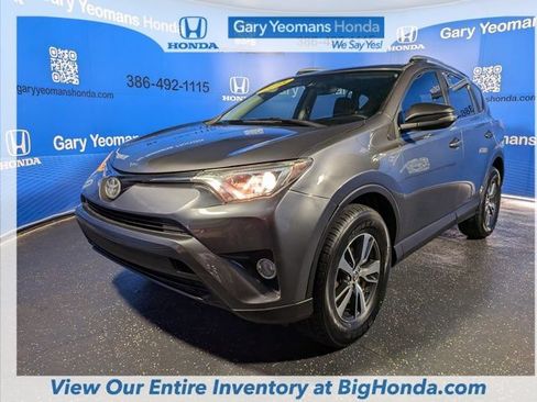 Used 2018 Toyota RAV4 XLE FWD image 10