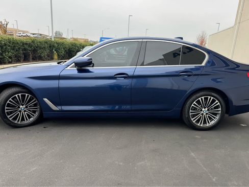 Used 2019 BMW 530i w/ Convenience Package image 3