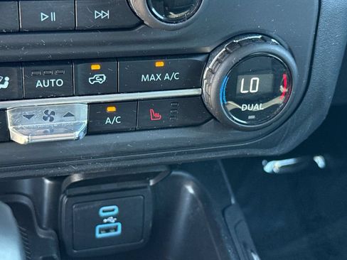 Used 2025 Ford Bronco Outer Banks AWD/4WD image 33