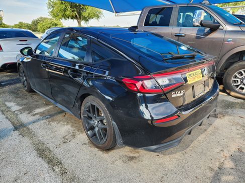 Used 2024 Honda Civic Sport image 3