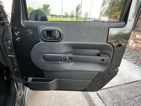 Used 2010 Jeep Wrangler Sahara w/ Dual Top Group AWD/4WD image 13