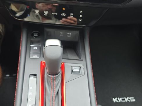 New 2026 Nissan Kicks SR FWD image 13