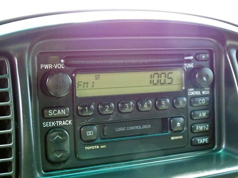 Used 2002 Toyota Tundra SR5 RWD image 16