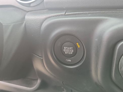Used 2021 Jeep Gladiator Overland w/ Uconnect 4C Nav & Sound Group AWD/4WD image 29
