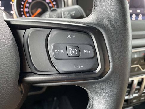 Used 2018 Jeep Wrangler Sport AWD/4WD image 18