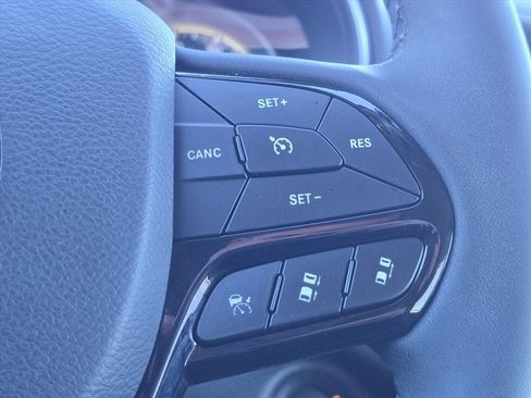 Used 2023 Jeep Cherokee Altitude Lux w/ Lux Elite Package image 21